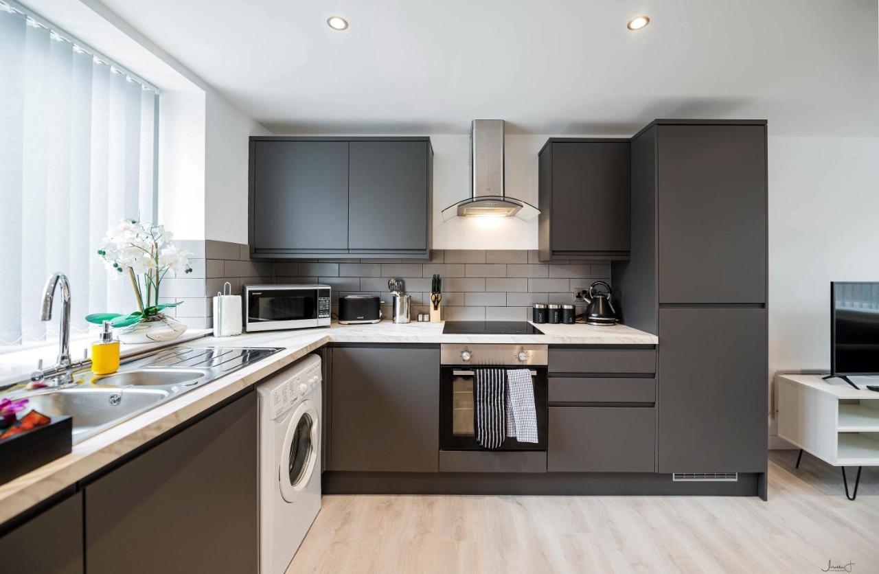 Charles Alexander Short Stay - Windmill House Apartments Литам Сент Аннс Екстериор снимка