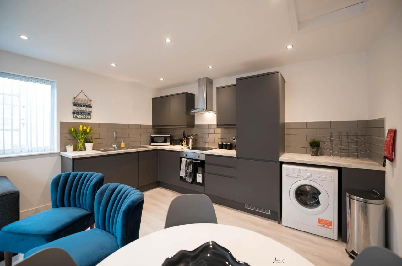 Charles Alexander Short Stay - Windmill House Apartments Литам Сент Аннс Екстериор снимка