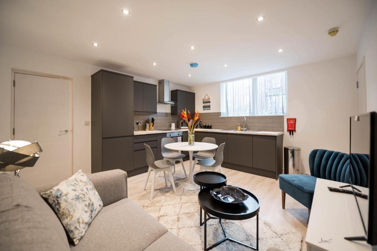 Charles Alexander Short Stay - Windmill House Apartments Литам Сент Аннс Екстериор снимка
